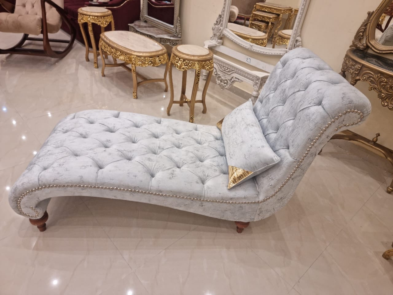 Chaise Lounge& Banquette